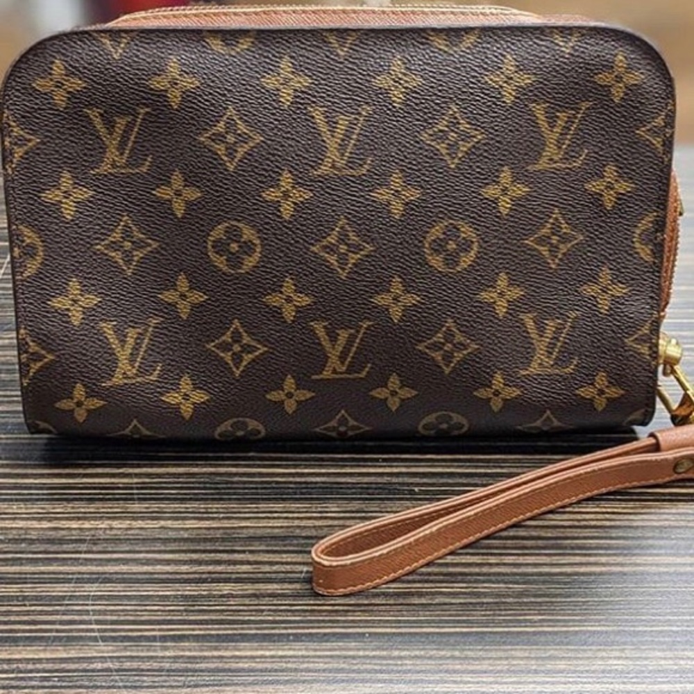 Louis Vuitton Orsay Clutch - Great Condition